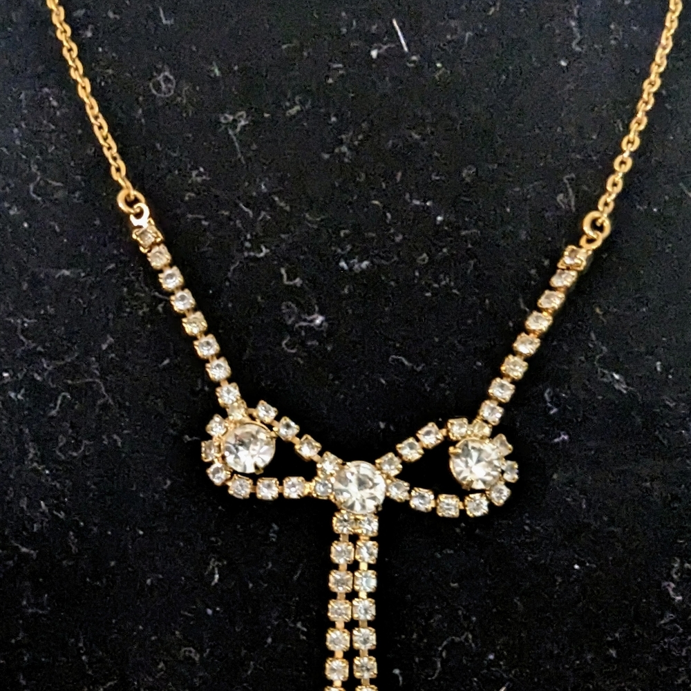 Vintage 1980's designed & created in Australia - crystals sparkle & shine💜